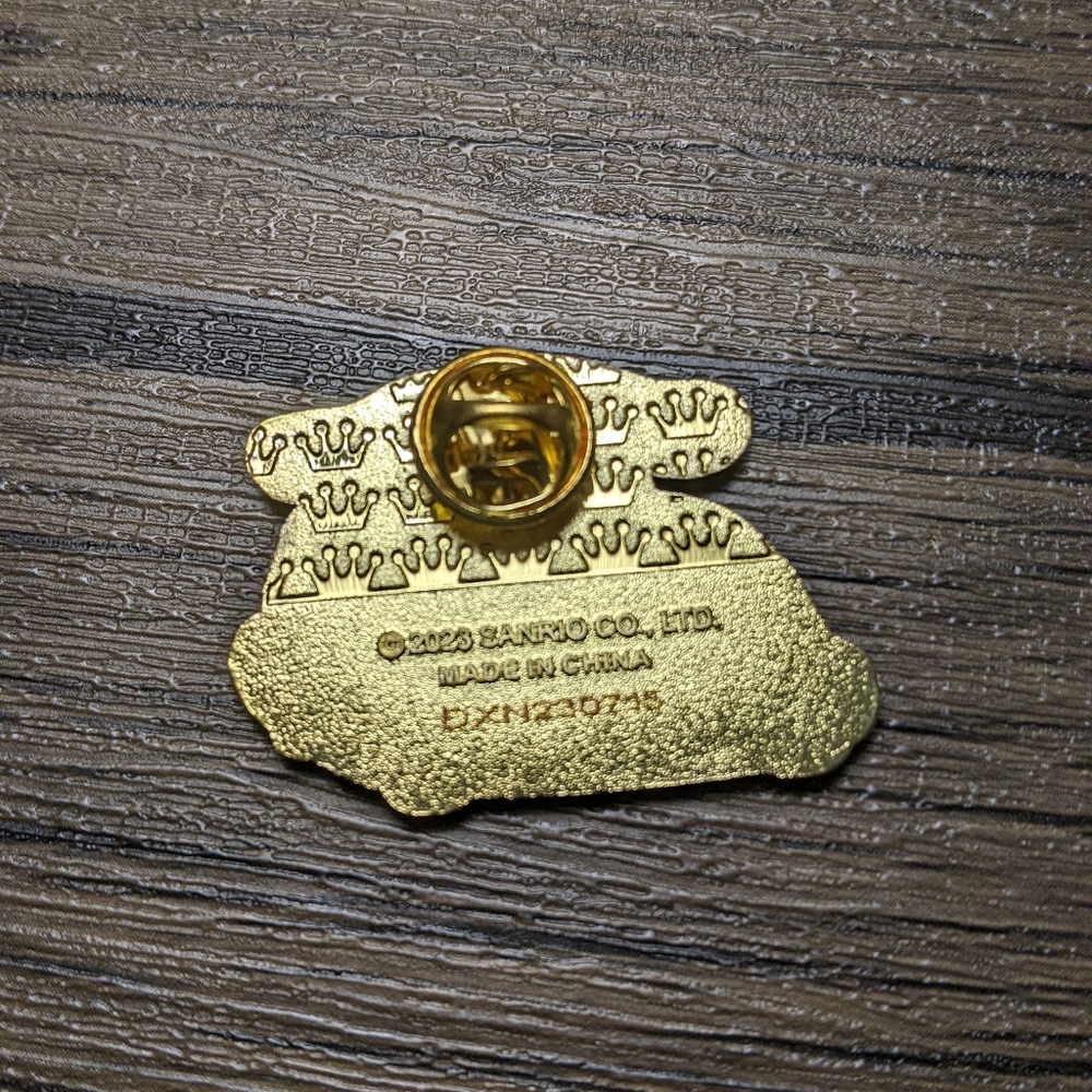 Sanrio Cinnamoroll Enamel Pin - Picture 3 of 3